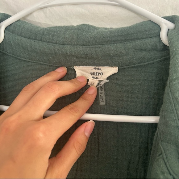 Entro Green blouse - Picture 3 of 5